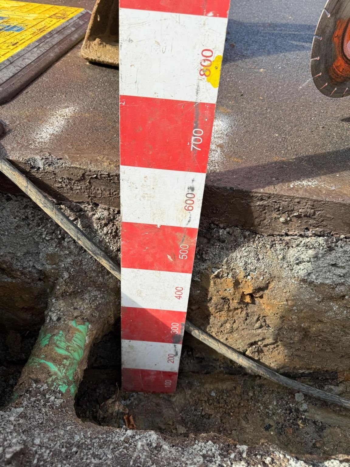 LV joint bay excavated for de-looping works